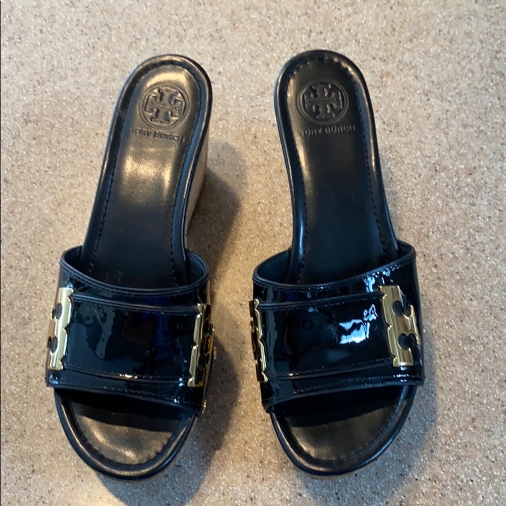 Tory Burch Pamela 3” Black Patent Leather and Cork Wedge Heels - Picture 7 of 7